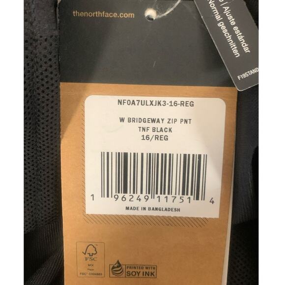 The North Face Women’s Bridgeway Zip-Off Pants, Black, Size 16 / Regular - Picture 8 of 8